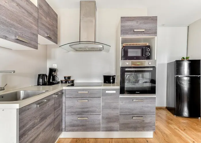 Le Soleil Du - Parking Privatif - Terrasse - Netflix - Clim Carcassonne