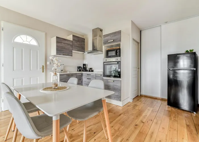 Apartment Le Soleil Du - Parking Privatif - Terrasse - Netflix - Clim