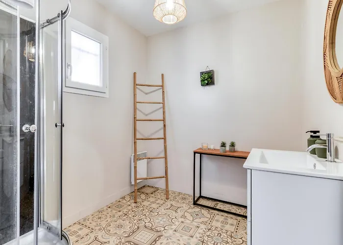 Apartment Le Soleil Du - Parking Privatif - Terrasse - Netflix - Clim Carcassonne